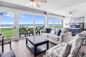Smart TV, books - Gulfstream Condos Unit 111 | Pool & Hot Tub | Beachfront Patio (Corpus Christi)
