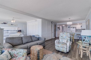 Smart TV, books - Gulfstream Condos Unit 211 | Beachfront Balcony | Pool, Hot Tub (Corpus Christi)