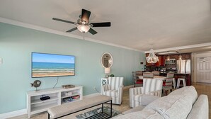 Smart TV, books - Gulfstream Condos Unit 212 - Beach Front View & Balcony (Corpus Christi)