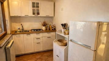 Microonde, forno, piano cottura