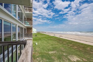 Property grounds - Gulfstream Condos Unit 216 | Direct Gulf Views | Pool, Hot Tub (Corpus Christi)