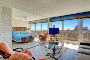 2 habitaciones, tabla de planchar con plancha y cuna de viaje