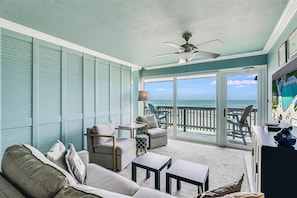 Smart TV, books - Gulfstream Condos Unit 306 | Gulf Front Views & Balcony | Pool, Hot Tub (Corpus Christi)