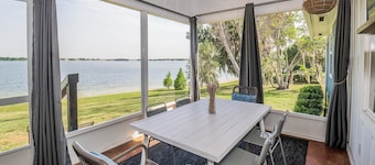 Roe Family Lake House on Lake McLeod - Close to Legoland