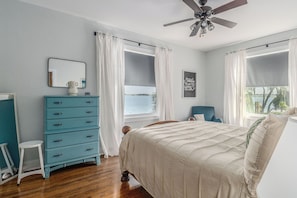 2 habitaciones, tabla de planchar con plancha, wifi y ropa de cama 