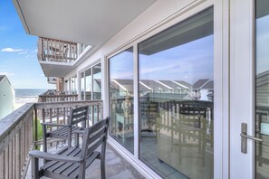 Property grounds - Unit 403 Private Balcony/Heated Pool & Hot Tub / BBQ (Corpus Christi)