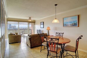 Interior - Gulfstream Condos Unit 420 | Gulf-View Balcony & New Kitchen (Corpus Christi)
