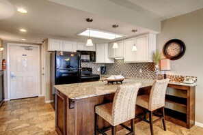 Fridge, microwave, oven, stovetop - Gulfstream Condos Unit 421 | Heated Pool, Hot Tub | Beach-View Balcony (Corpus Christi)