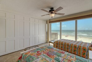2 habitaciones, tabla de planchar con plancha y cuna de viaje 