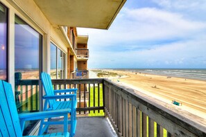 Property grounds - GSC Unit 512 | Pickleball, Pool, Hot Tub & BBQ | Beachfront View (Corpus Christi)