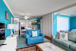 Smart TV, books - GSC Unit 512 | Pickleball, Pool, Hot Tub & BBQ | Beachfront View (Corpus Christi)