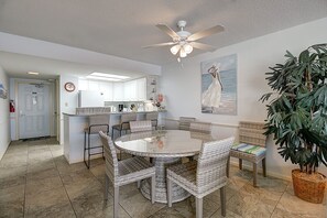 Dining - Gulfstream Condos Unit 515 | Gulf-Front View | Pool, Hot Tub (Corpus Christi)