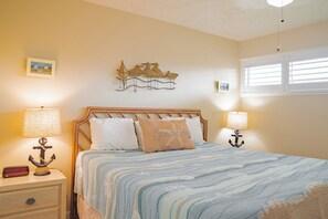 2 habitaciones, tabla de planchar con plancha y cuna de viaje