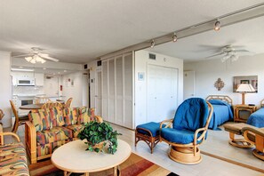 Interior - Gulfstream Condos Unit 622 | Pool & Hot Tub | Balcony, Amazing Gulf Views (Corpus Christi)