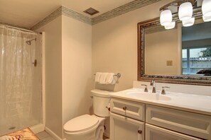 Dusch, hårtork och handdukar