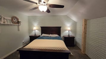 3 slaapkamers, een bureau, een strijkplank/strijkijzer, gratis wifi