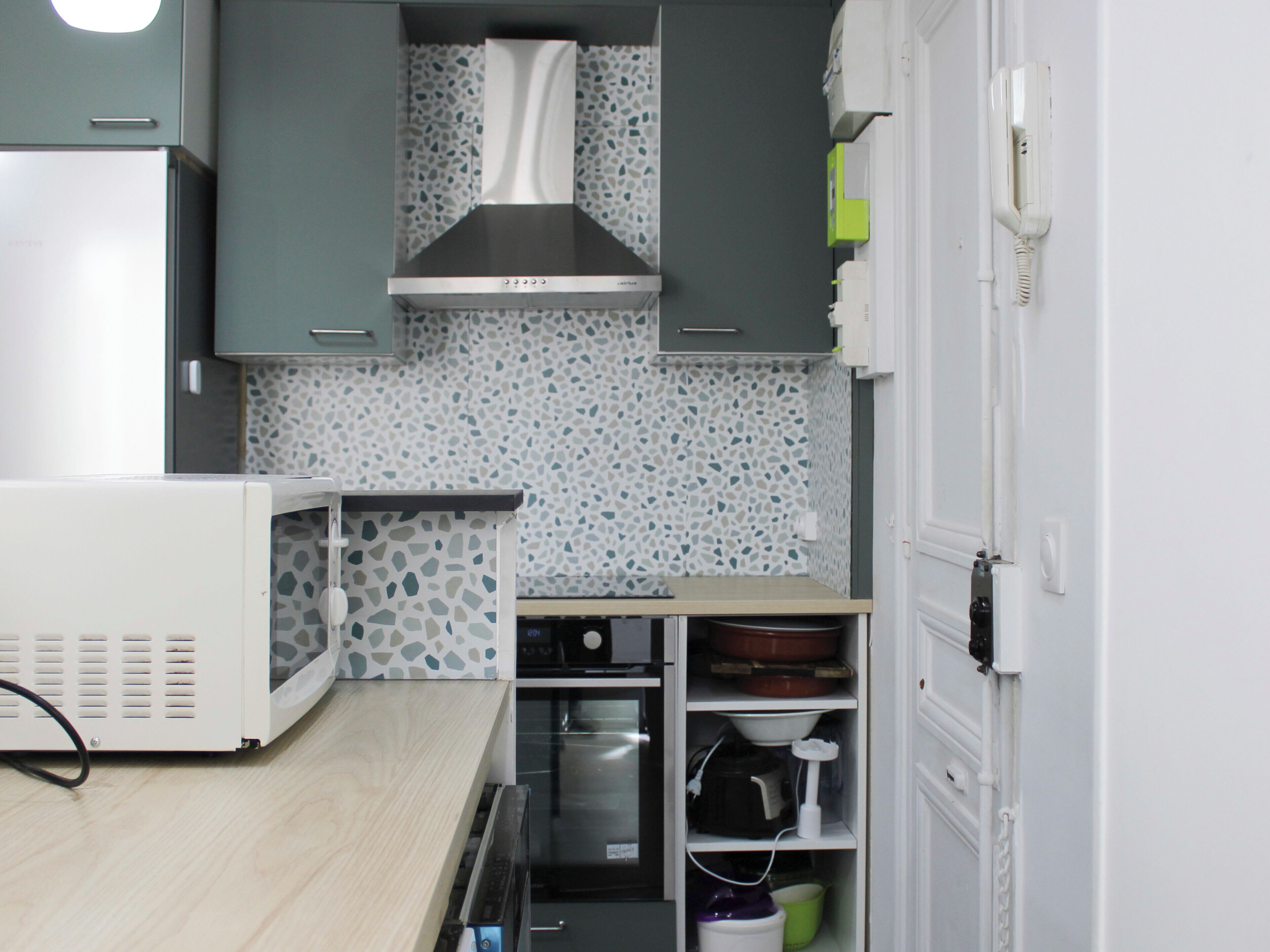 Fridge, microwave, oven, dishwasher