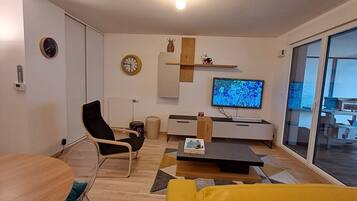 TV, stereo