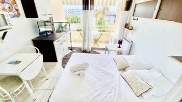 1 habitación y ropa de cama