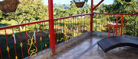 Camera Superior con letto matrimoniale o 2 letti singoli, balcone, vista montagna | Wi-Fi gratuito