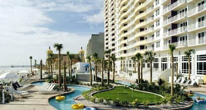 Daytona Ocean Walk Wyndham 1 bedroom sleeps 4 view
