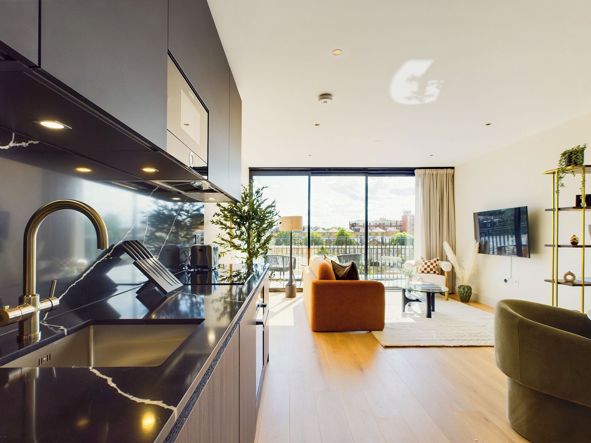 Comfort Penthouse, 2 Bedrooms, Balcony | Private kitchen | Full-sized fridge, microwave, oven, stovetop