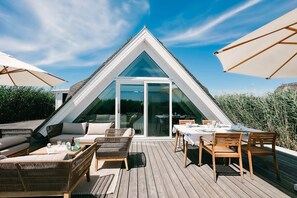 Hus Superior - sjöutsikt | Restaurang utomhus
