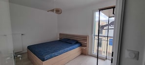 2 chambres, fer et planche Ă repasser, Wi-Fi, draps fournis