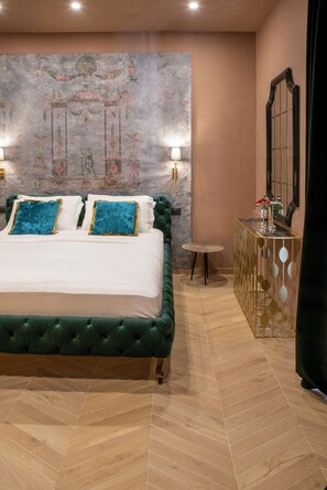Deluxe Double Room, City View | Individually furnished, soundproofing, free WiFi - stile raro suite (Caserta)