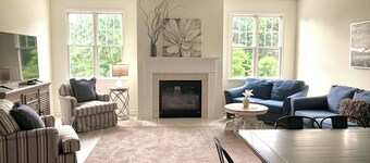 Bayside Resort renovated 4 bed, 3.5 bath, across from Sun Ridge pool! Sleeps 10 