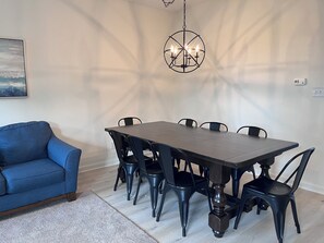 Dining - Bayside Resort renovated 4 bed, 3.5 bath, across from Sun Ridge pool! Sleeps 10  (Selbyville)