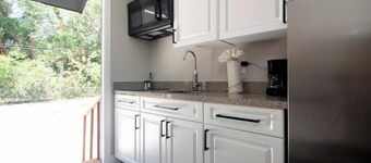 PineCone Cabin Getaway near Natl Park