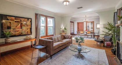 Downtown Lakeland - Be our Guest at Casa Serenada! - Pet friendly