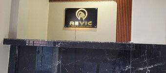Revic Hotel - Airbnb & Apartments