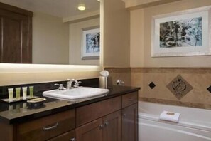 تجهيزات دش، مجففات شعر، مناشف