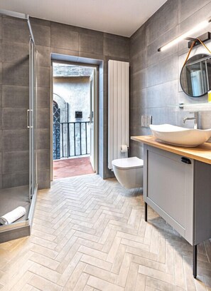 Hair dryer, towels