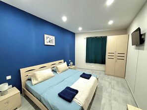 Comfort Double Room | Individually decorated, individually furnished, desk, laptop workspace - All Nations Gozo - Duplex (Xaghra)