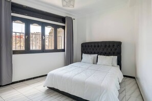 1 bedroom, iron/ironing board, free WiFi, bed sheets - Royalty’s Heart OF Tangier (Tanger)