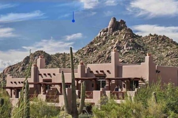 المنشأة من الخارج