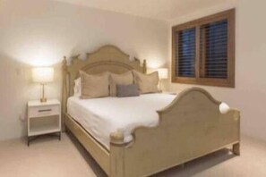 5 chambres, fer et planche à repasser, accès Internet, draps fournis