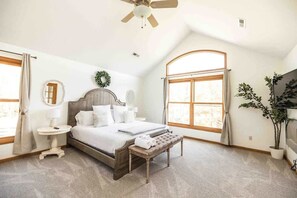 5 bedrooms, iron/ironing board, travel crib, WiFi