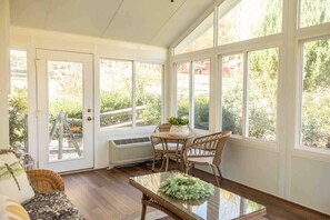 TV, fireplace, video games, offices