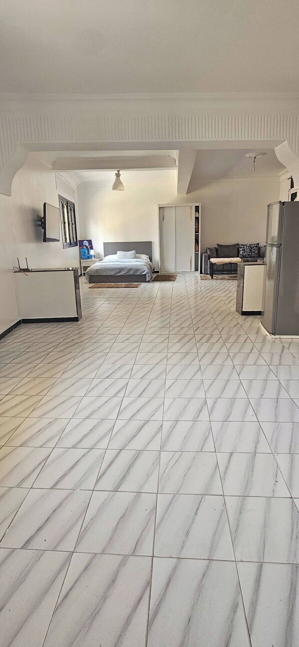 1 bedroom, iron/ironing board, WiFi, bed sheets - Grande studio Tanger/Free wifi/Netflix (Tanger)