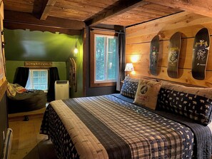 Habitació individual Comfort, vistes al turó | Matalassos d'escuma viscoelàstica, wifi gratuïta i roba de llit 