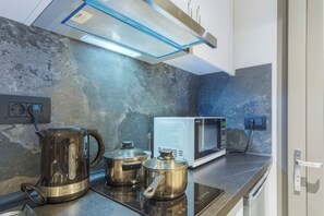 Luxury Studio Suite, Non Smoking | Private kitchen - Aura Luxury Suites - Olympiada Cozy Getaways (Aristotelis)