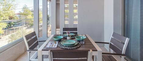 Luxury Suite, Multiple Beds, Accessible, Non Smoking | Terrace/patio