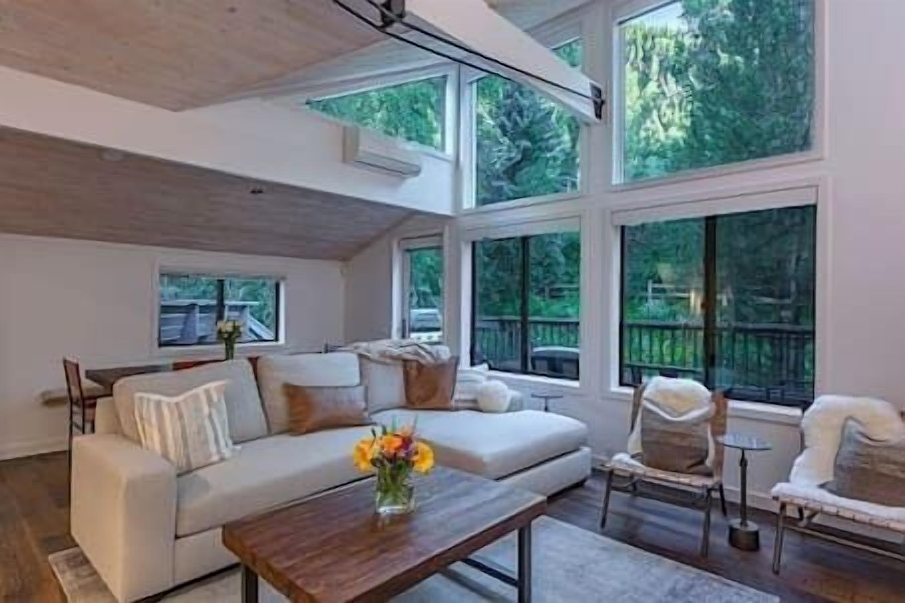 4 Bedroom-4.5 Bath Amazing  Core Townhome Aspen!