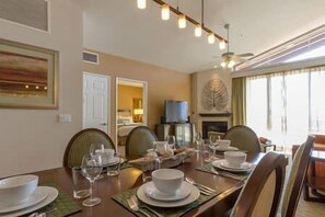 Dining - 1 Grand Pacific Palasadesn Resort,Hot Tub, Pool (Carlsbad)
