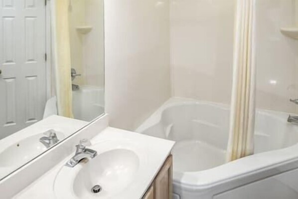 تجهيزات دش، مجففات شعر، مناشف