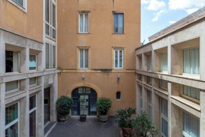 Exterior - Elizabeth's Place Holiday House Located Just 400 Meters From Piazza di Spagna (Rome)